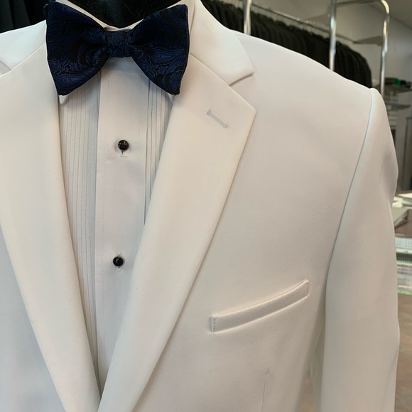 Men'S White Two Button Notch Tuxedo main image 1